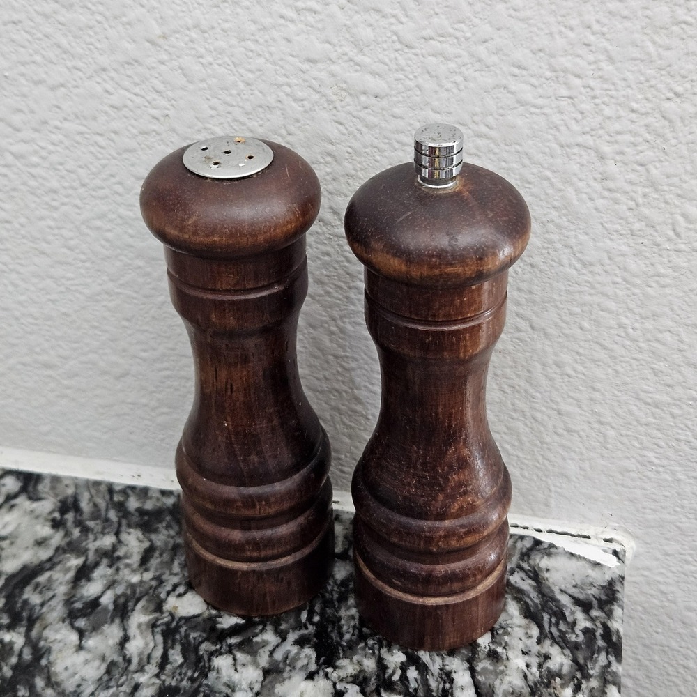 vintage wooden Spice Tree‎ salt and pepper grinder set